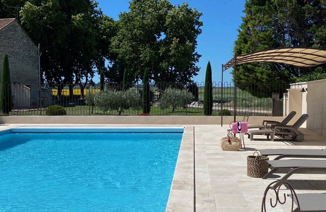 3 *** Casas rurales con piscina en un Mas provenzal en el corazón de Provenza