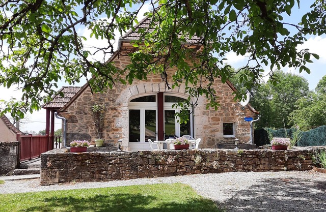Gite LA GRANGE, in a quiet location close to Rocamadour, Padirac...