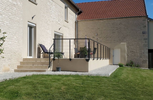Casa rural Perrogney-les-Fontaines, 2 dormitorios, 6 personas