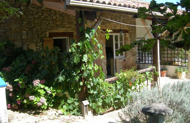 Gites de Peyrounou, Le Chêne. Para vacaciones fait à la main.
