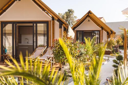 Glamping Resort Olive and Sea
