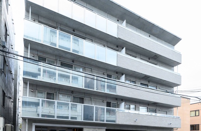 GLASS YAMAHANA EAST