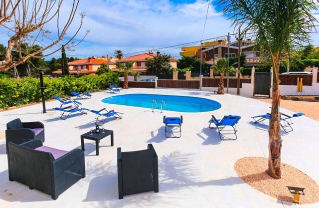 Global Villa Bianca con piscina y barbacoa
