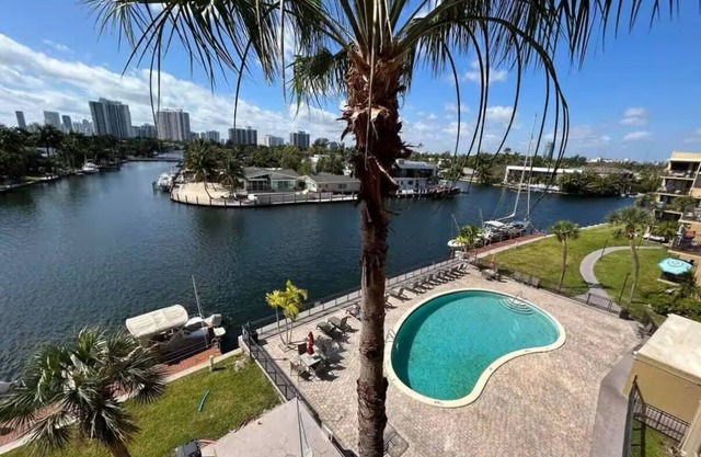Golden Isles Hallandale Water view