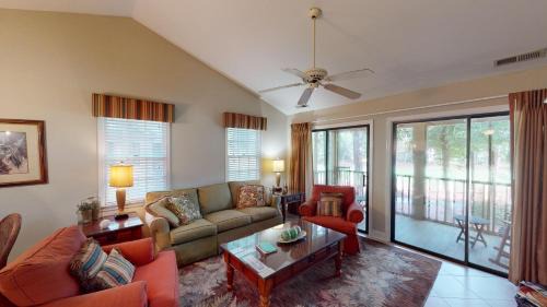 Golf Course Charm Pawleys Getaway