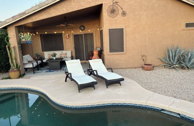 Golfer's Paradise!!!-On Johnson Ranch Golf Course with pool!