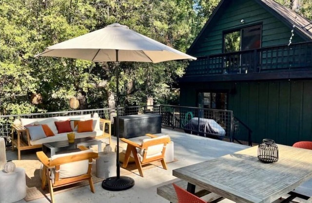 Good Life Cabin- EV-Hot Tub-Lake Access-Pups OK
