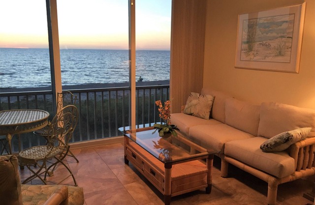 Paradisel 2 dormitorios condominio frente al golfo / playa, remodelado, Sunset on Siesta Keys