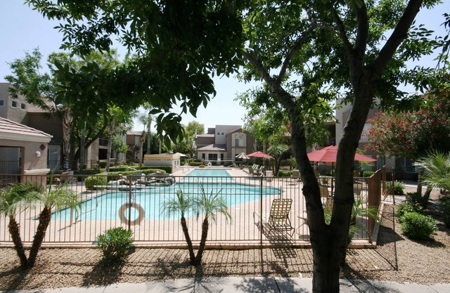 Precioso condominio de Phoenix de 2 dormitorios de lujo