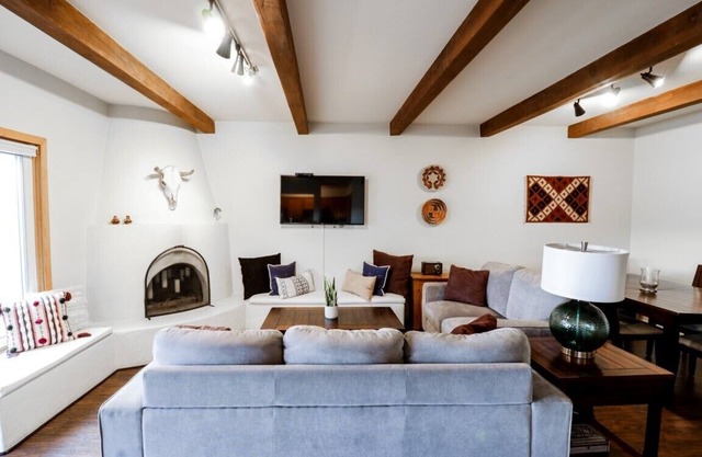 Hermoso condominio cerca de la histórica plaza de Santa Fe!