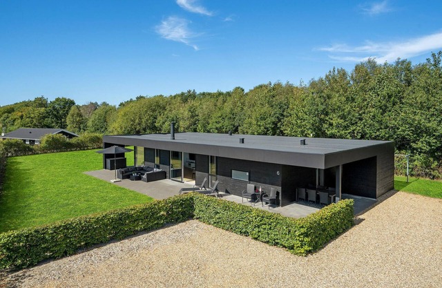 Preciosa casa en Hemmet con sauna