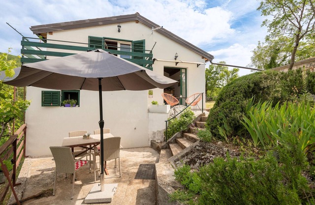 Preciosa casa en Zagvozd con WiFi