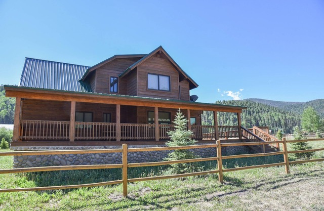¡NUEVO! "Birch Valley" - HUGE Wrap Porch-Family Friendly-ATV Parking-Sleeps 12