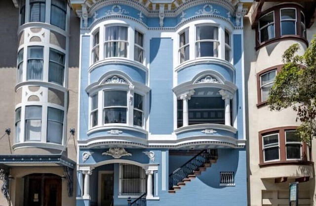 Gorgeous Large Victorian Top Flat in the heart of San Francisco