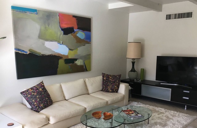 Gorgeous Mountain Views from this MidCentury Modern Condo!