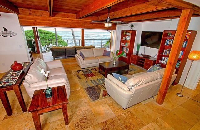¡Vacaciones familiares ideales con 6 habitaciones con vista al mar!