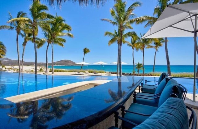 Oceanfront 20 BR Estate w/ infinity pool and semi-private beach - Gran Sueno at Bahia de los Suenos