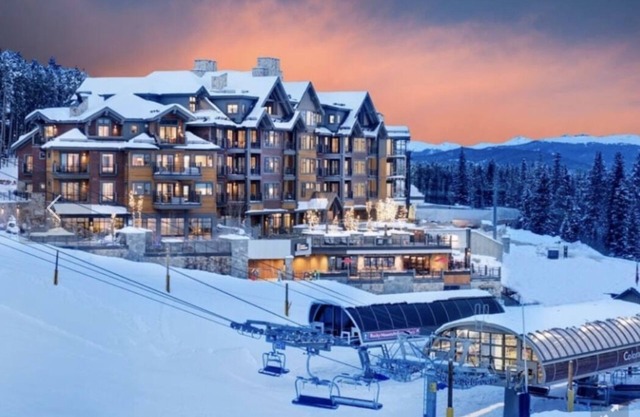Grand Colorado Resort at Peak 8 - Ski In / Ski Out
