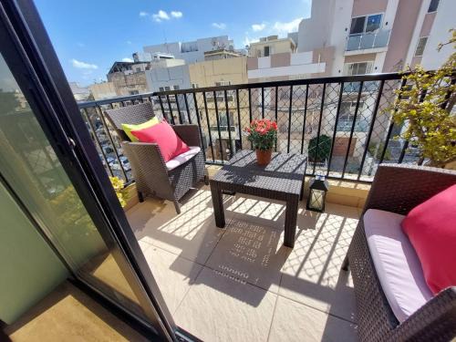Grand & Cozy apartment on great location, central