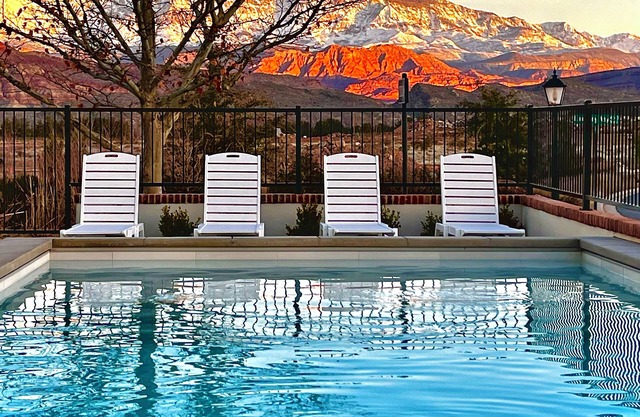 Lux Mansion-Private Pool-Mini Golf-Castle Room-Sleeps 32-Zions
