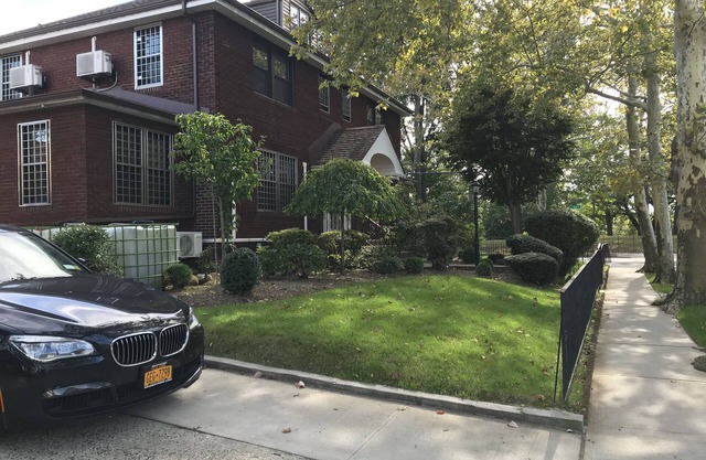 Grand Home On Kissena Park en Flushing NYC