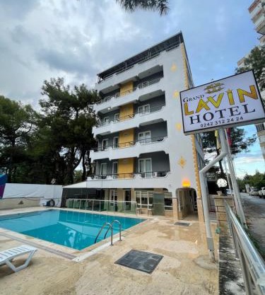 Grand Lavin Hotel