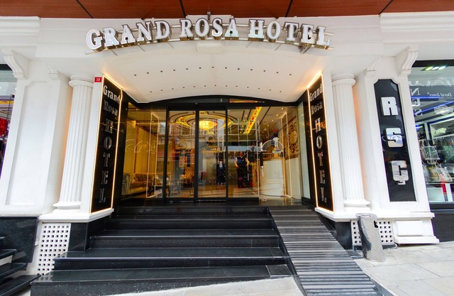 Grand Rosa Hotel