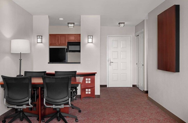 Grand Suite | All-Suite Stay | Sunnyvale Location