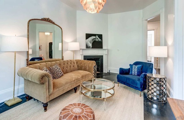 Grandeur & Glam ~ 1 Mile to White House!