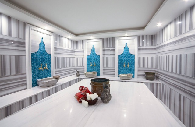 Great Fortune Design Hotel