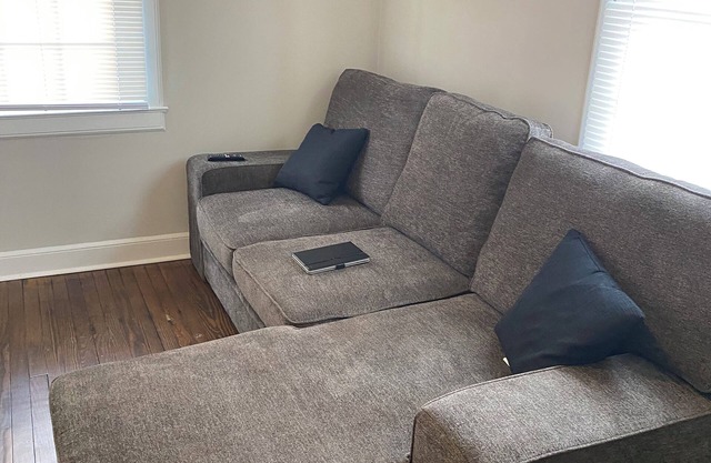 Great get away. 20 minute from CLT Airport, 27 minutes from UPTOWN CHARLOTTE!!