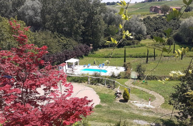 GRAN CASA ENTRE LAS COLINAS CON PISCINA EXCLUSIVA !!! En las colinas