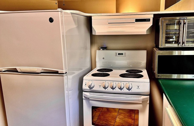 Great location, Upper Lonsdsle, North VAN, separate entrance. Basement suite.