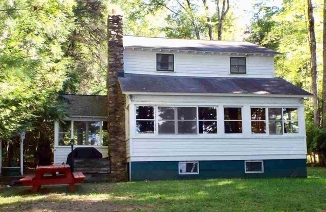 Gran Sacandaga Lake 5BR Cottage con Direct Waterfront, Dock, plataforma de baño