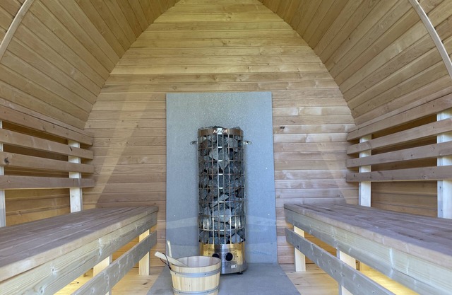 Gran espacio en el campo con piscina.