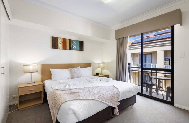 Comfortable Northbridge Apt - Near RAC Arena