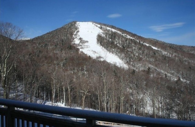 GRAN VISTA-ESQUÍ EN BLANCO A PIE DE SKI DESCONECTADO EN 2 RUTAS - ¡TINA CALIENTE Y SAUNA INCLUIDAS!