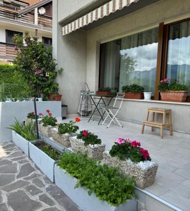 Green House Next - Lovely Apartment for family and Free Parking