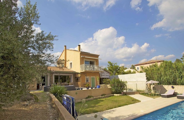 Provence verde, calma y comodidad, cerca de Aix en Provence y Sainte Victoire,