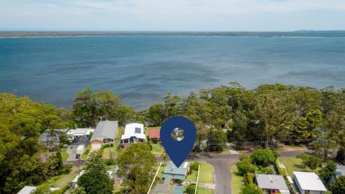 Greville on the bay