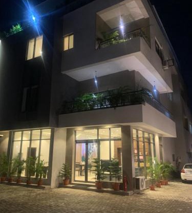 Greywood Hotel and Apartments