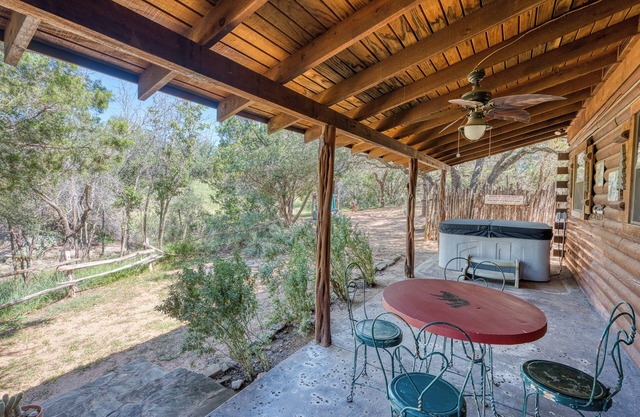 Accesible para sillas de ruedas / Jacuzzi / Se aceptan mascotas. Dos habitaciones / 2 baños - capacidad para 8