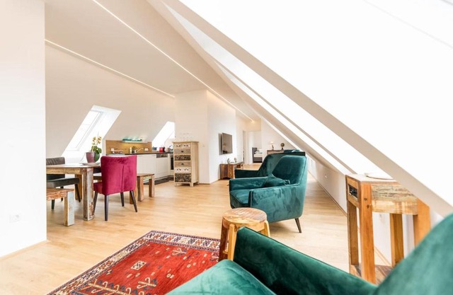 Große Dachgeschosswohnung im Herzen von Graz