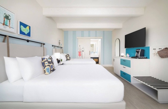 Group Getaway in 3 Ocean-View Rooms | Blue Flamingo Resort Key West with Pools