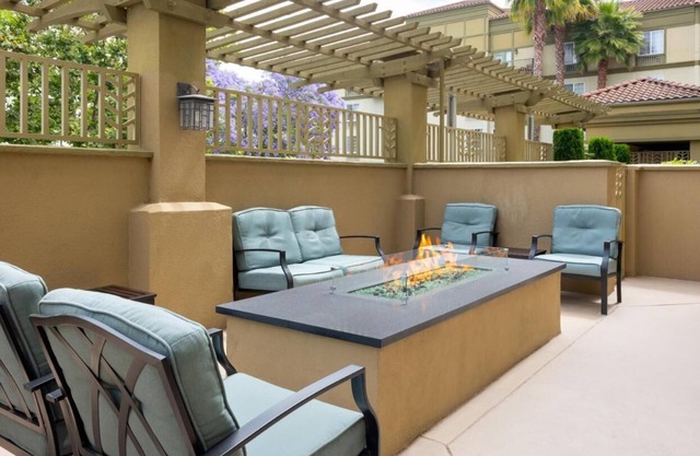 Groups Best Choice: 4 Homey Suites w/ Kitchen and Living Area - BBQ, DVD Library