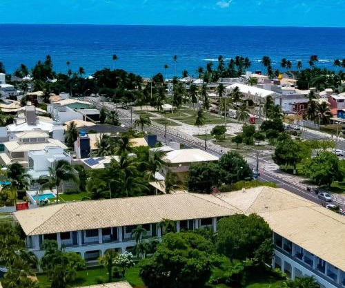 Guarajuba Summer Flat Melhor localização de Guarajuba e melhores Flats Beira Mar de Guarajuba Dispomos de 4 flats decorados no mesmo condomínio Aqui você não precisa de carro para nada Faça tudo à pé