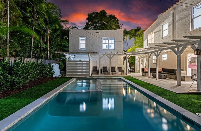 Gucci Manor 8BR for 20 guests—Prime Miami Location w/Pool