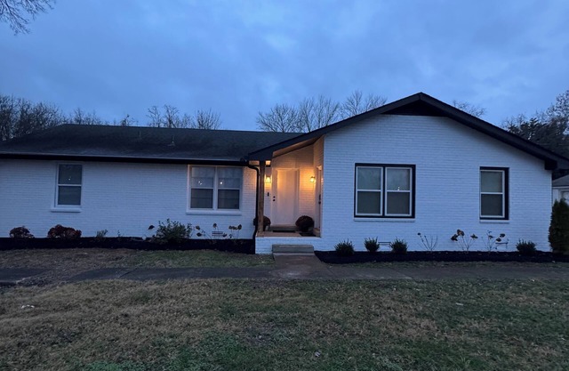 GUEST FAVORITE!!! Cozy Murfreesboro Stay Near MTSU Murfreesboro Near Nashville