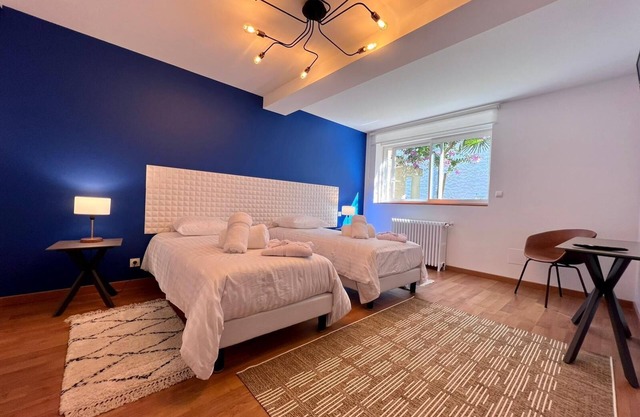 Casa de huéspedes 'La Chambre Bleue' con terraza compartida, jardín compartido y Wi-Fi