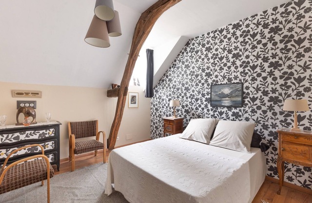 Casa de huéspedes 'Le Clocher' con jardín común y Wi-Fi